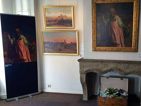 Une mallette p&eacute;dagogique con&ccedil;ue pour &ecirc;tre utilis&eacute;e hors les murs, en particulier en EPHAD, autour d'un travail de m&eacute;moire avec les s&eacute;niors (plan Alzheimer).